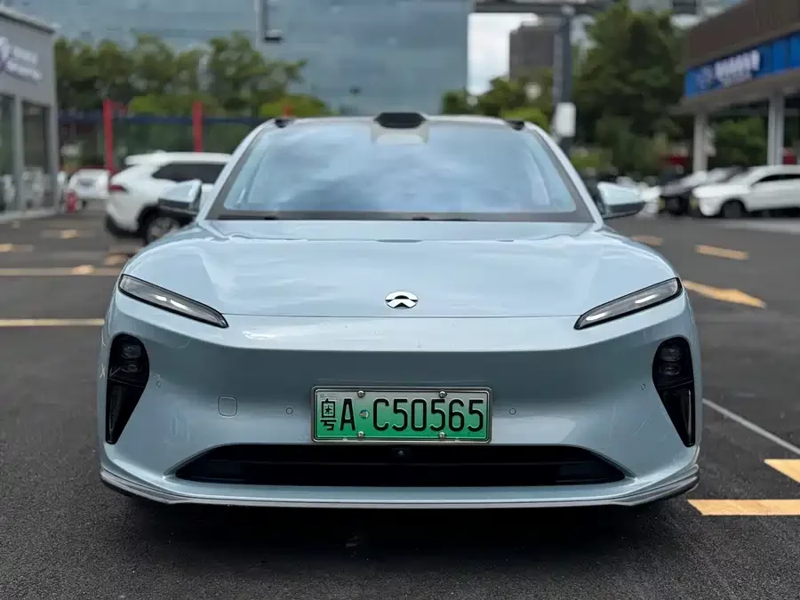 NIO ET5