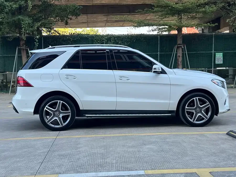 Mercedes Benz GLE (Imported)