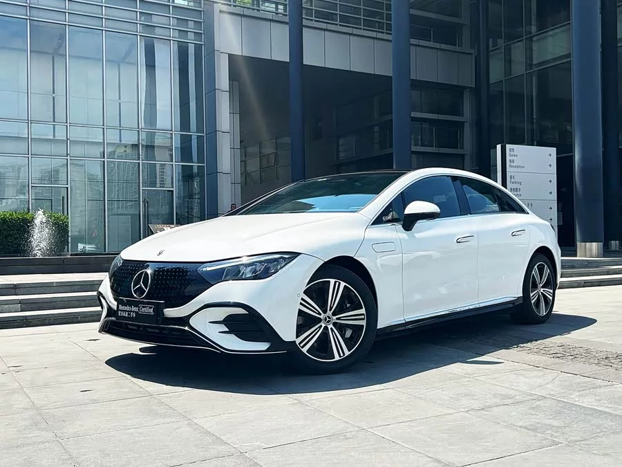 Mercedes Benz EQE