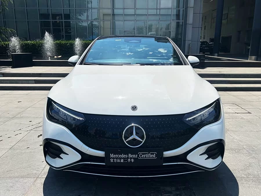 Mercedes Benz EQE