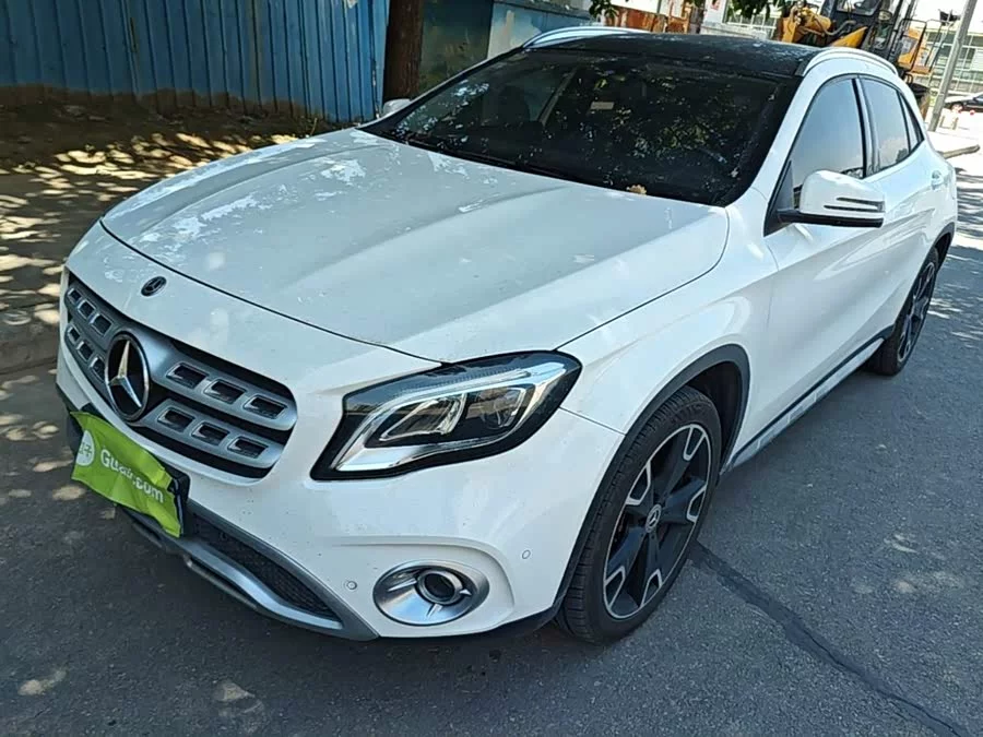 Mercedes Benz GLA
