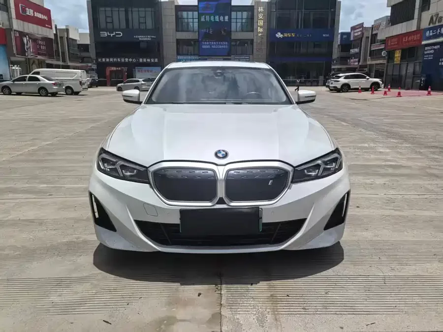 BMW i3