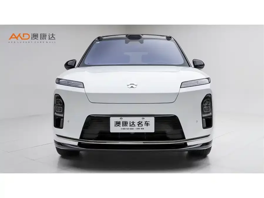 NIO ES8
