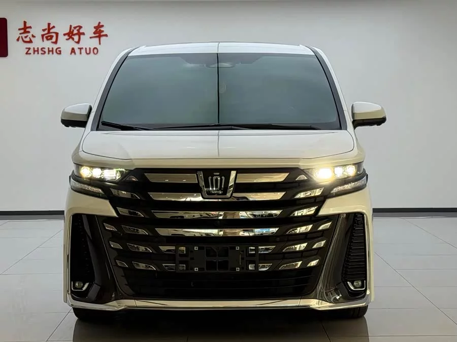 Toyota Crown Vellfire