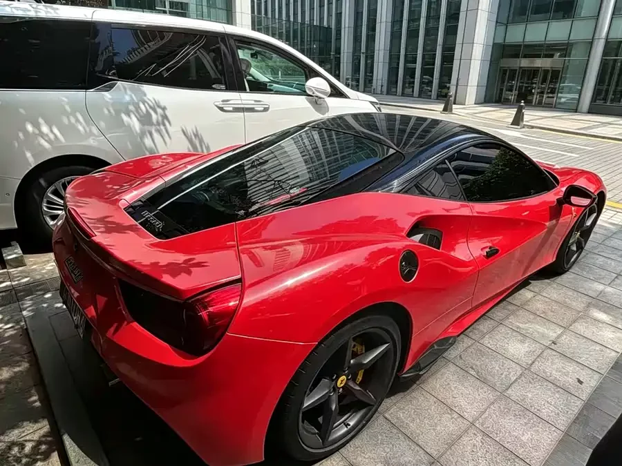 Ferrari 488