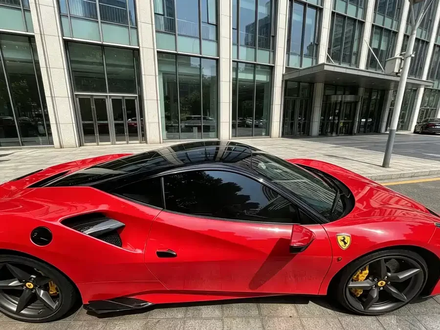 Ferrari 488