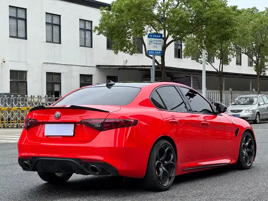 Alfa Romeo Giulia