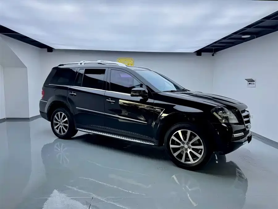 Mercedes Benz GL-Class