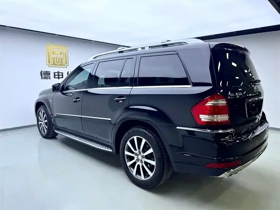 Mercedes Benz GL-Class