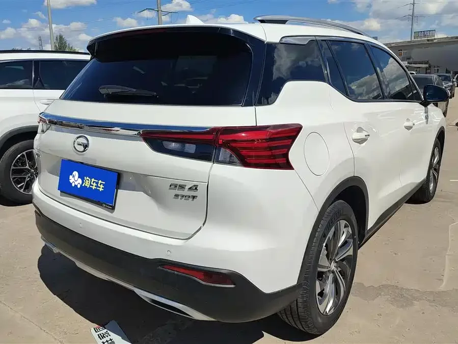 GAC Trumpchi GS4