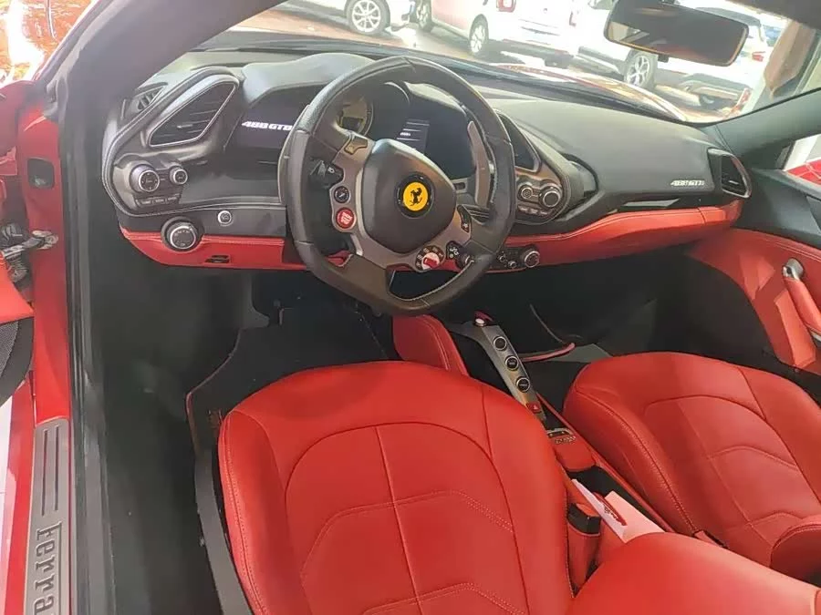 Ferrari 488