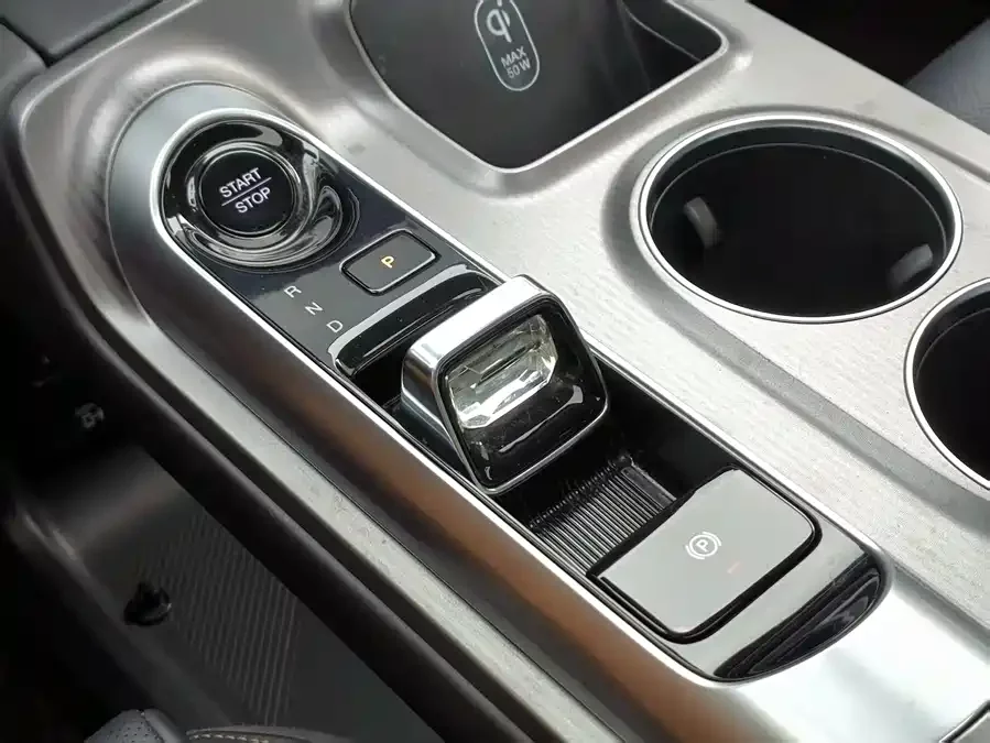 GAC Trumpchi E8 PHEV
