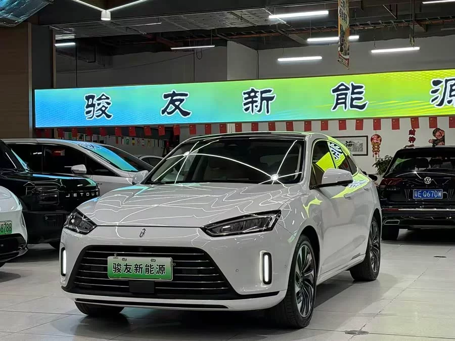 AITO Wenjie M5