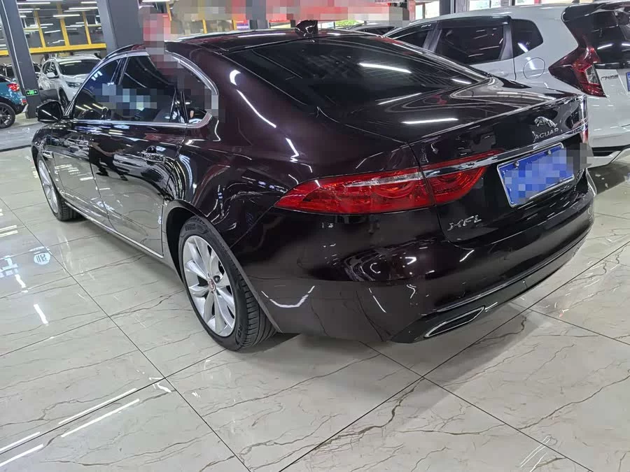 Jaguar XFL