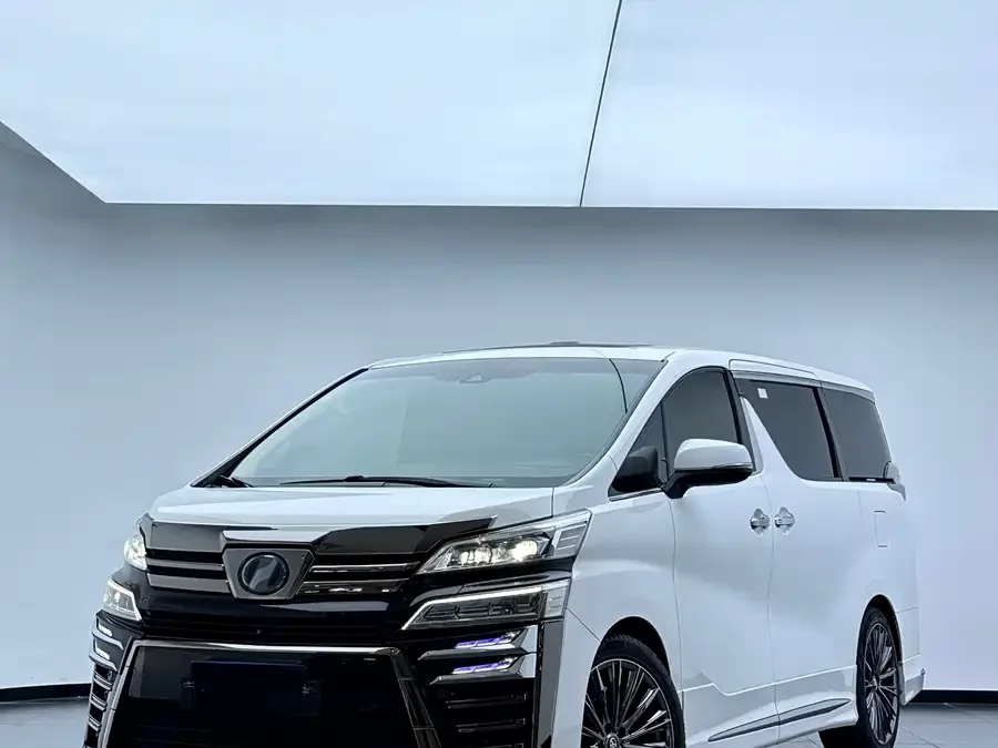 Toyota Crown Vellfire