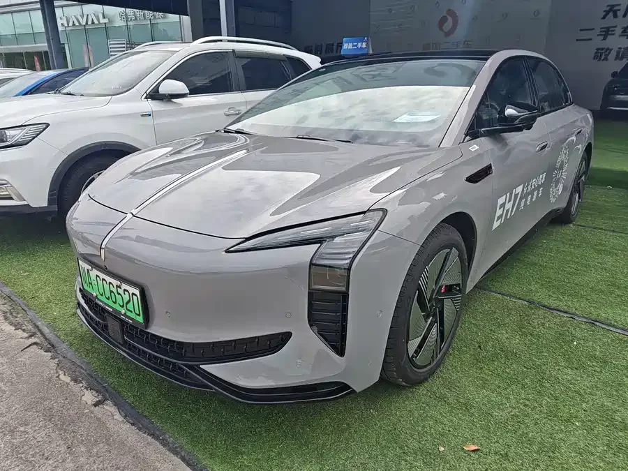 Hongqi EH7