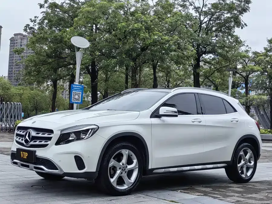 Mercedes Benz GLA