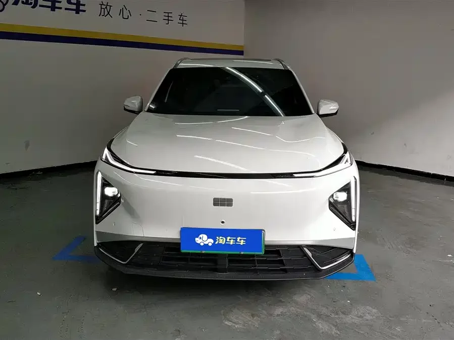 Geely Galaxy L7