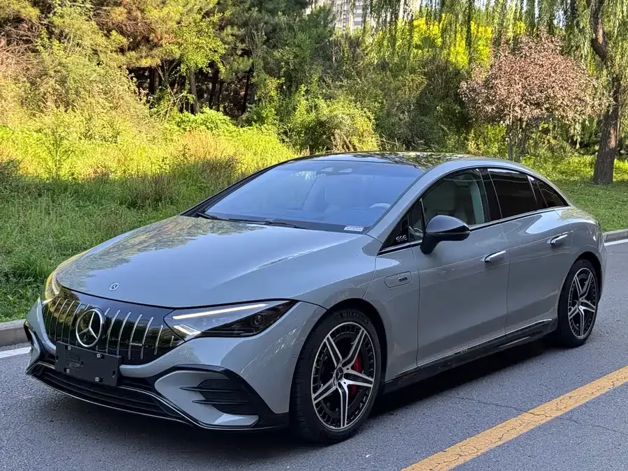 Mercedes Benz EQE AMG