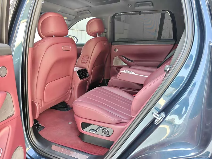 AITO Wenjie M7
