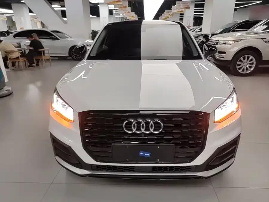 Audi Q2L
