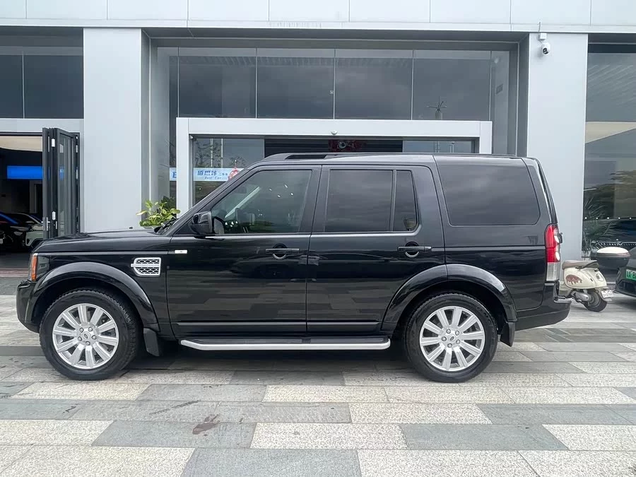 Land Rover finds