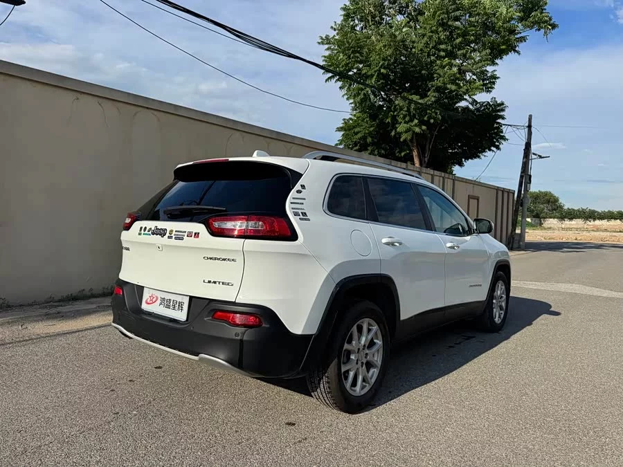 Jeep Cherokee