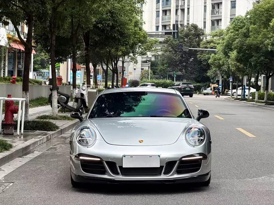 Porsche 911