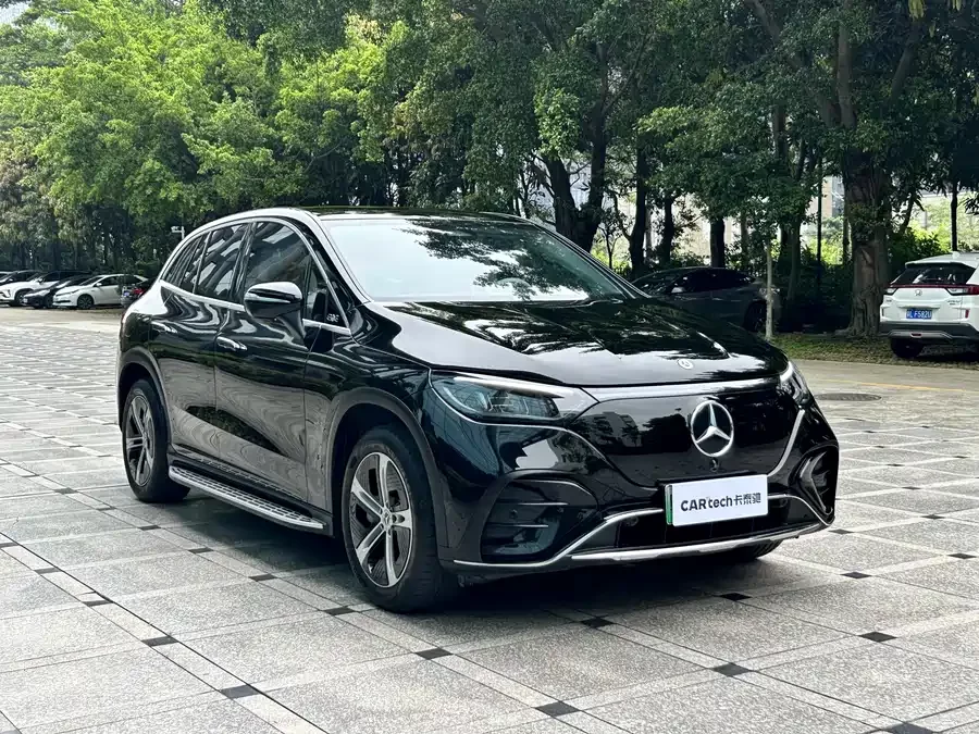 Mercedes Benz EQE SUV