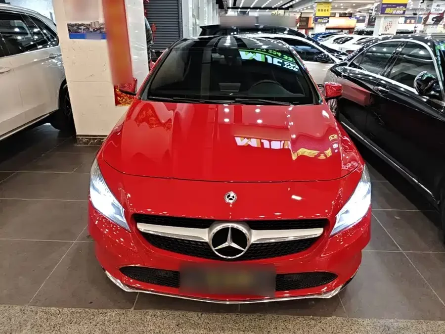 Mercedes-Benz CLA