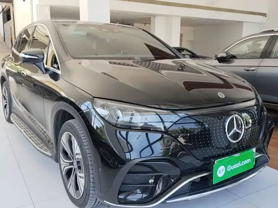 Mercedes Benz EQE SUV