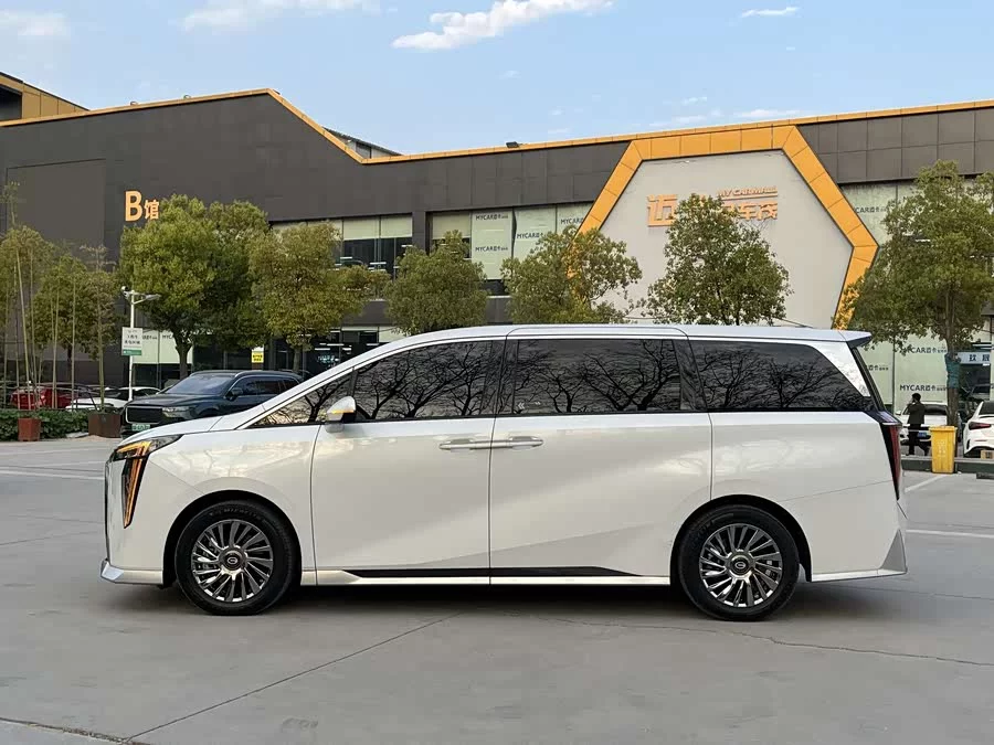 GAC Trumpchi M8
