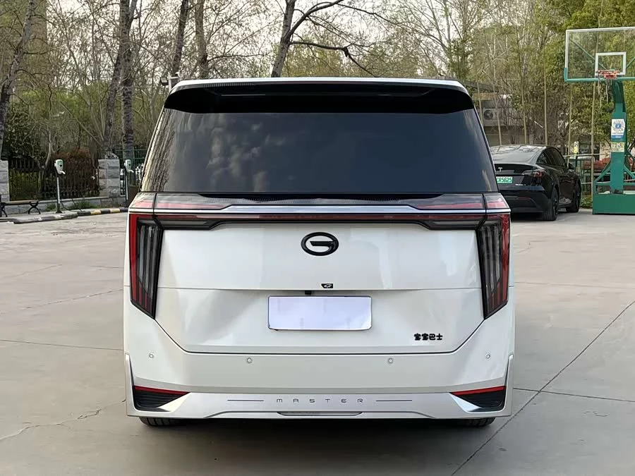 GAC Trumpchi M8