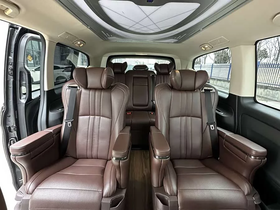 Mercedes Benz Vito