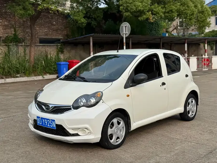 BYD F0