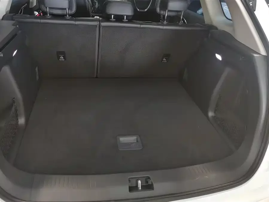 Hongqi HS3 PHEV