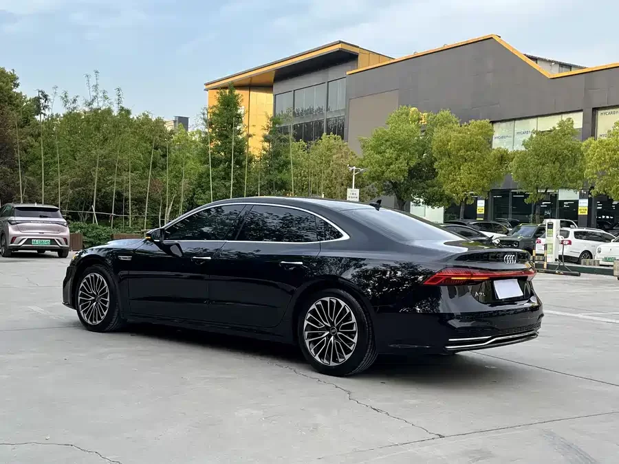 Audi A7L