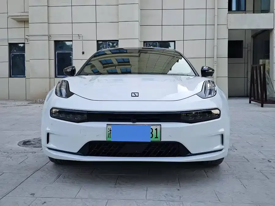 Zeekr 001