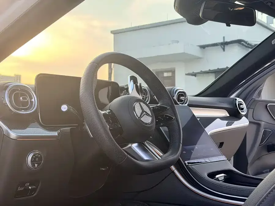 Mercedes Benz C-class new energy