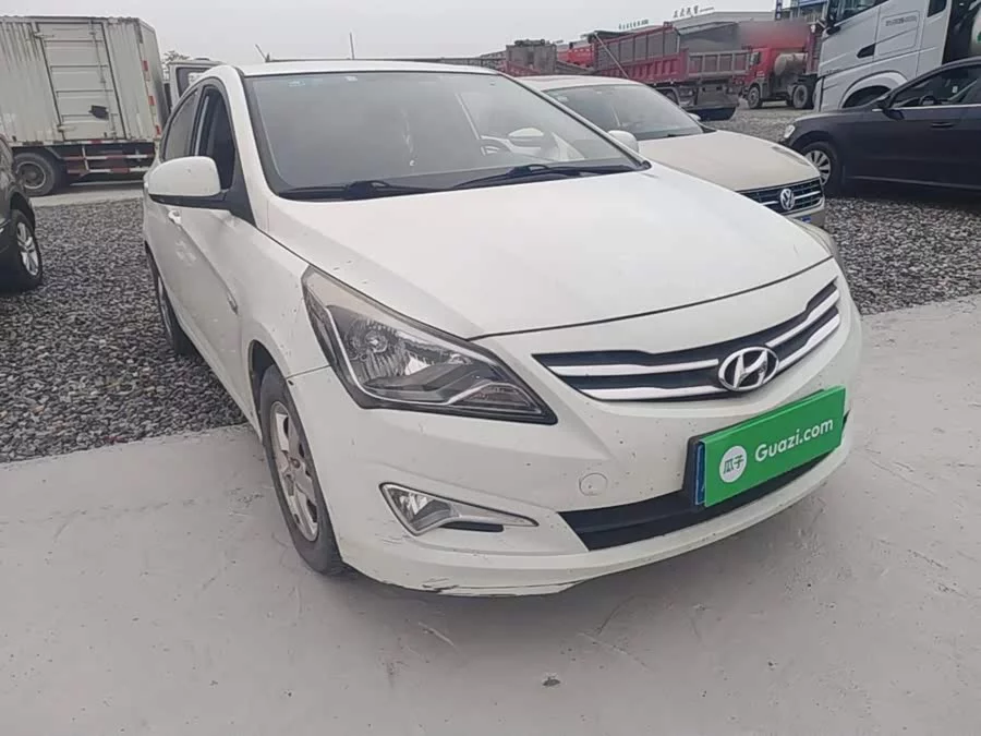 Hyundai Rena