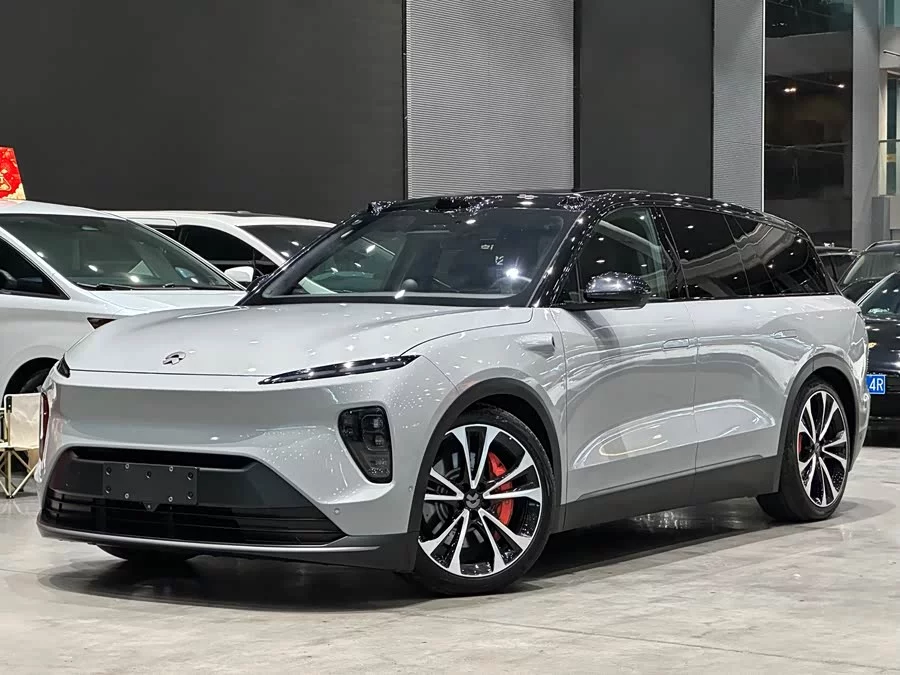 NIO ES8