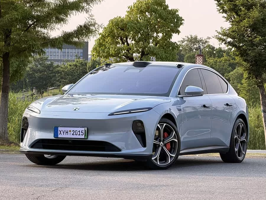 NIO ET5