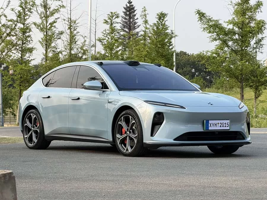 NIO ET5