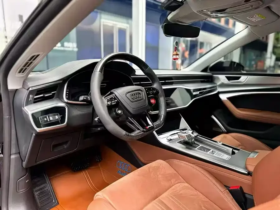 Audi A7L