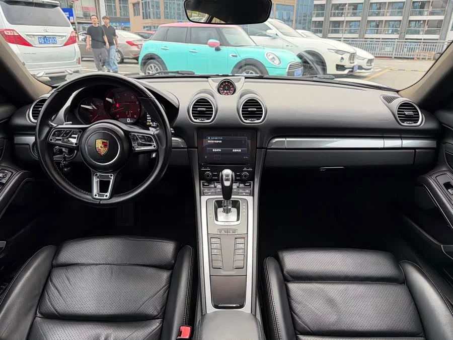 Porsche 718
