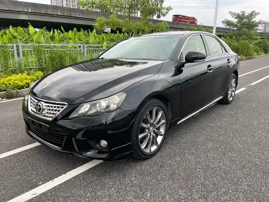 Toyota Reiz