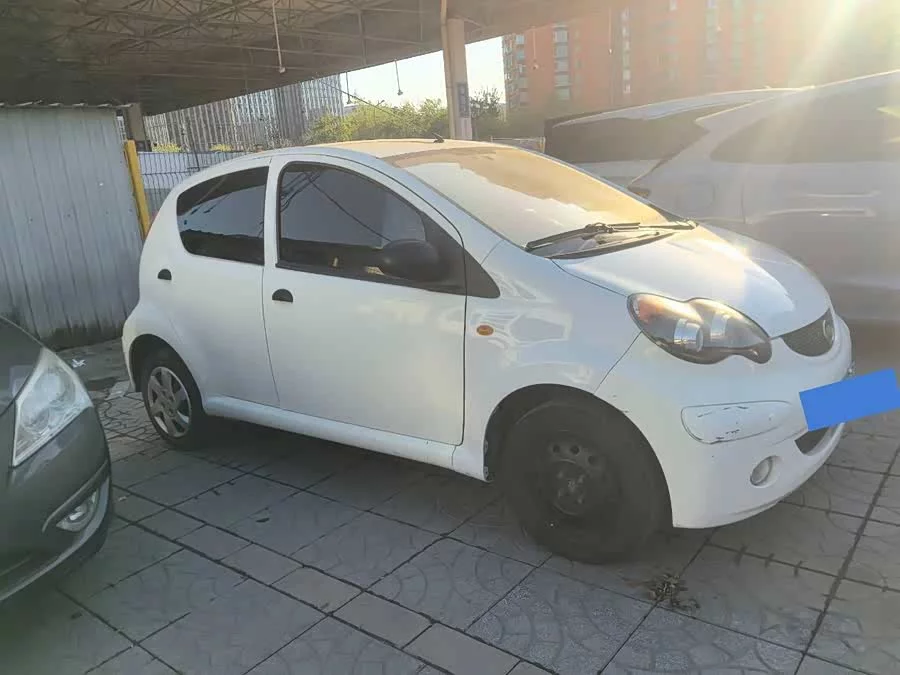 BYD F0