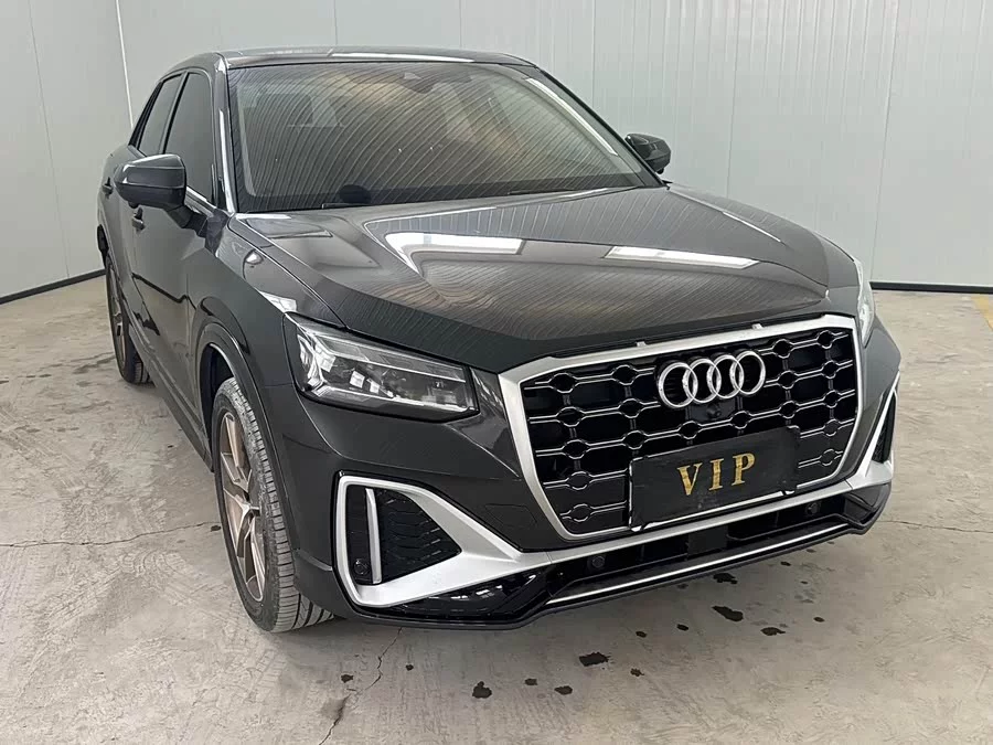 Audi Q2L