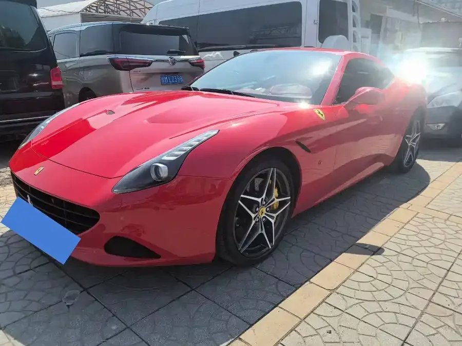 Ferrari California T