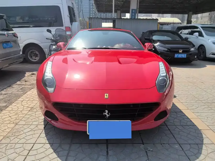 Ferrari California T